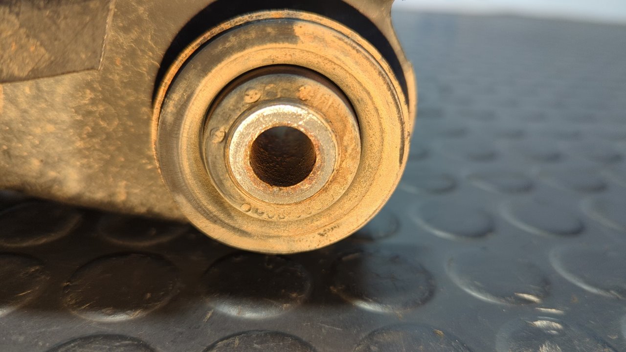 BRAZO DERECHO INFERIOR DELANTERO DACIA SANDERO - vista 2