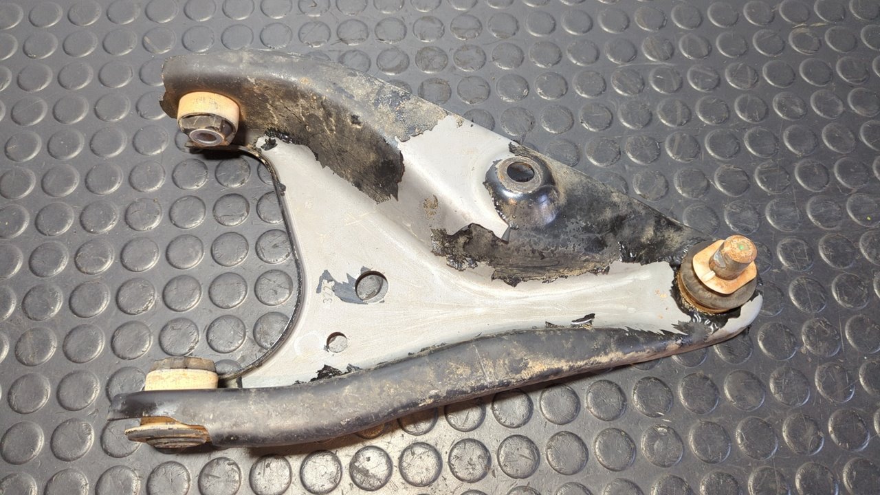 BRAZO IZQUIERDO INFERIOR DELANTERO DACIA SANDERO