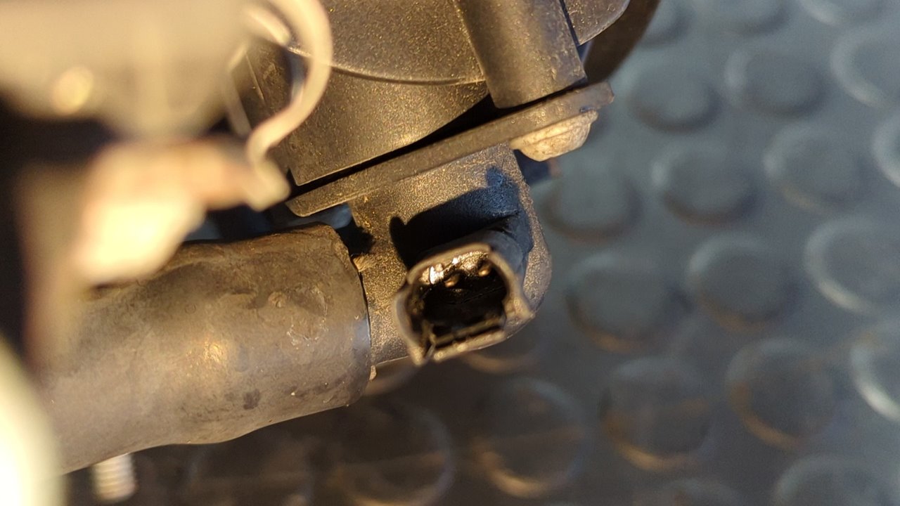 COLECTOR ADMISION BMW SERIE 3 COMPACT (E46) - vista 3