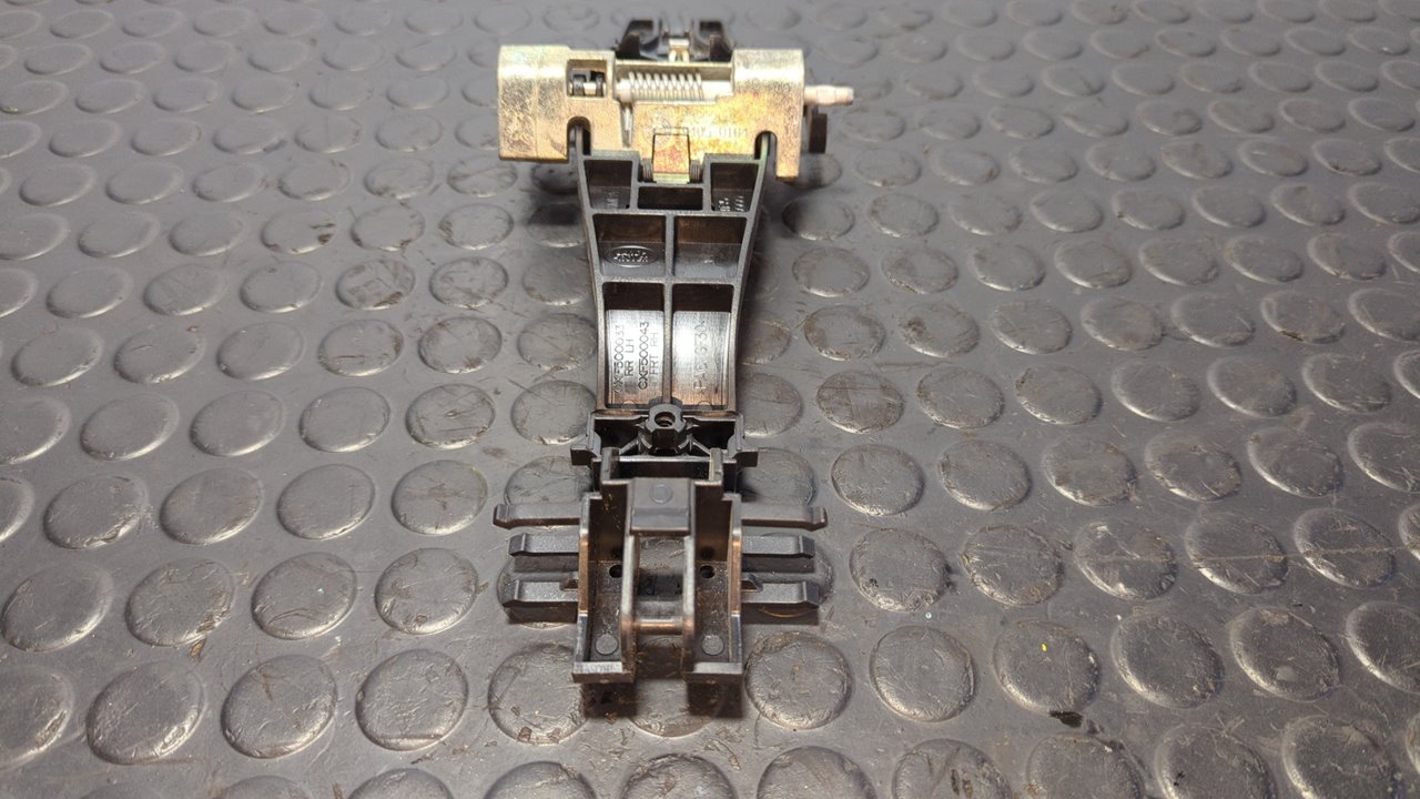 SOPORTE MANETA TRASERA DERECHA LAND ROVER DISCOVERY - vista 3