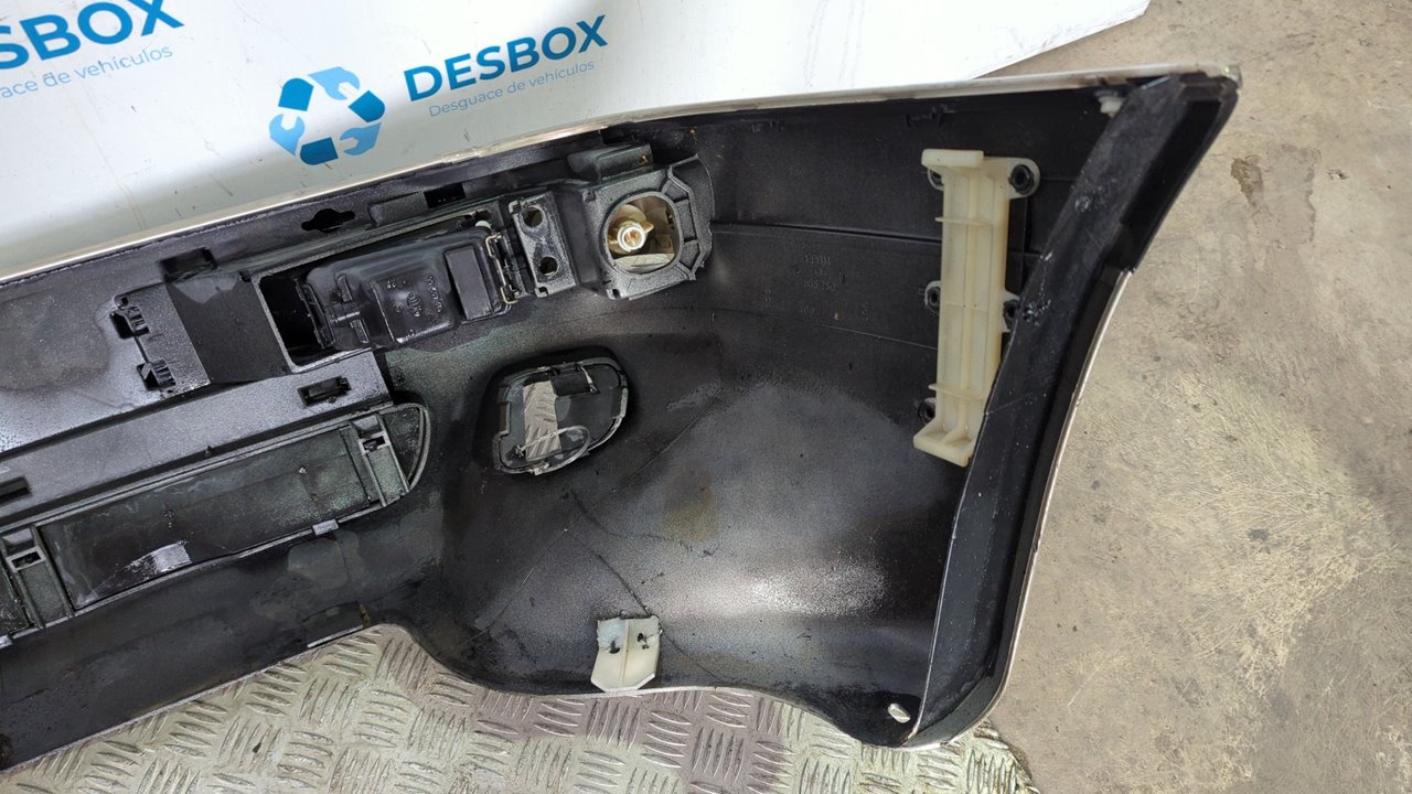 PARAGOLPES DELANTERO AUDI 80/90 (811/813/853) - vista 2