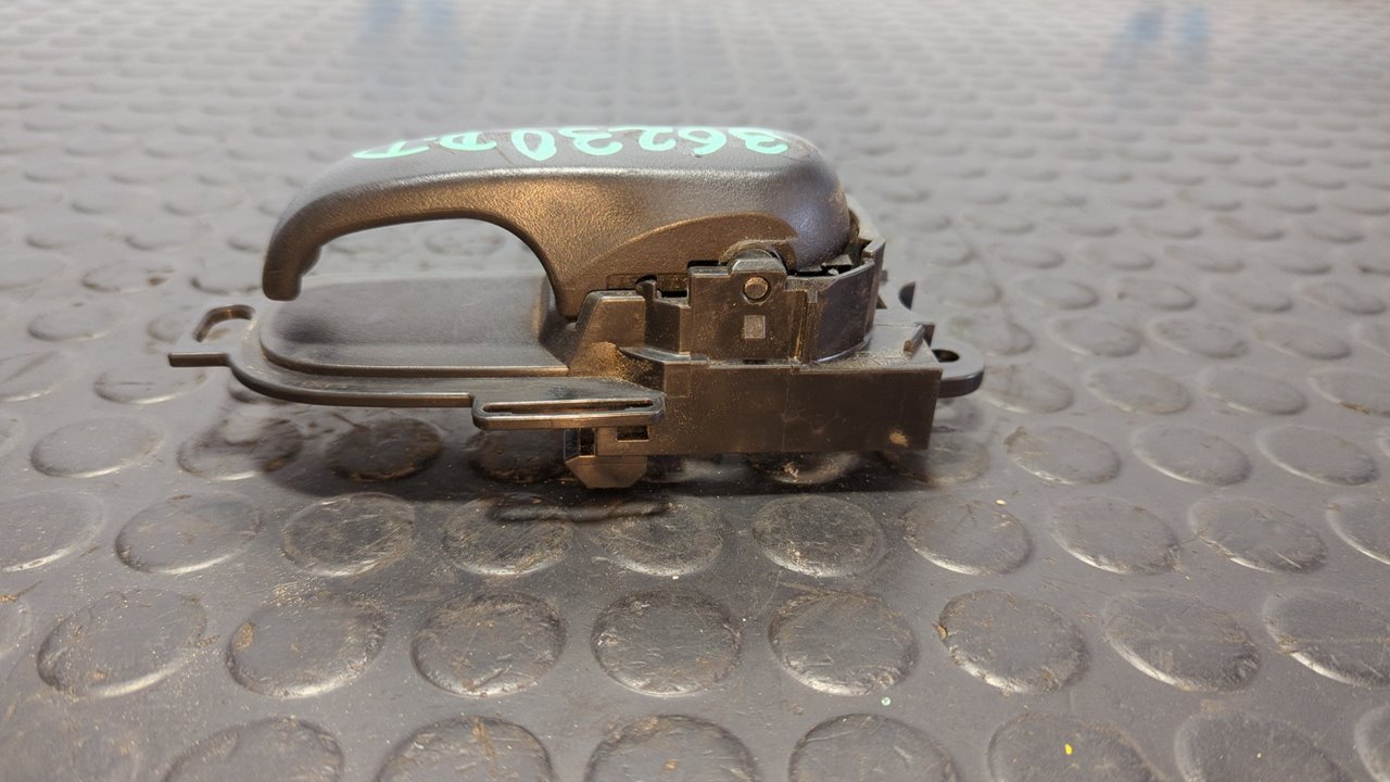 MANETA INTERIOR DELANTERA DERECHA NISSAN NV 200 (M20) - vista 3