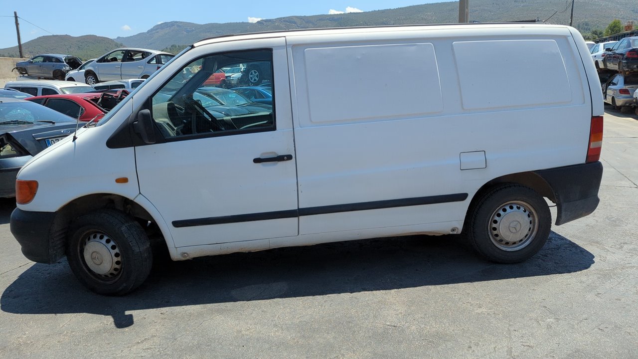 REJILLA DELANTERA MERCEDES-BENZ VITO (W638) CAJA CERRADA - vista 20