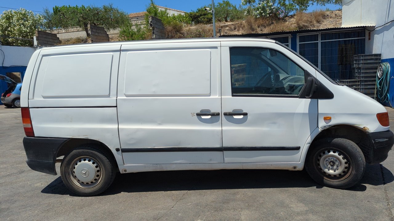 REJILLA DELANTERA MERCEDES-BENZ VITO (W638) CAJA CERRADA - vista 4