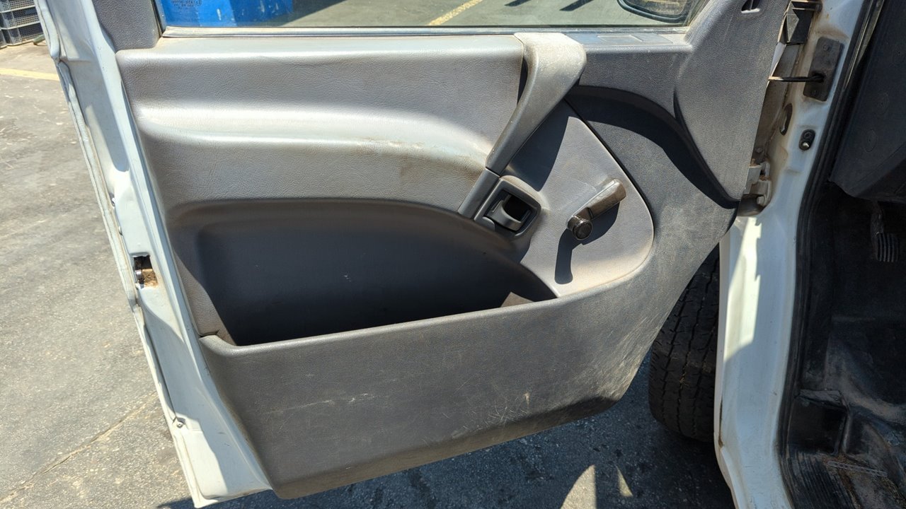 REJILLA DELANTERA MERCEDES-BENZ VITO (W638) CAJA CERRADA - vista 21