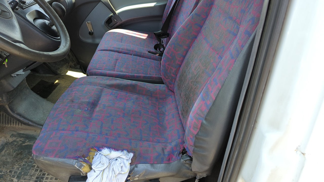 REJILLA DELANTERA MERCEDES-BENZ VITO (W638) CAJA CERRADA - vista 15