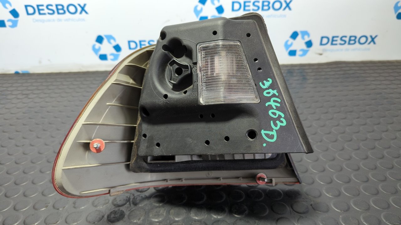 PILOTO TRASERO DERECHO BMW SERIE 3 BERLINA (E46) - vista 2