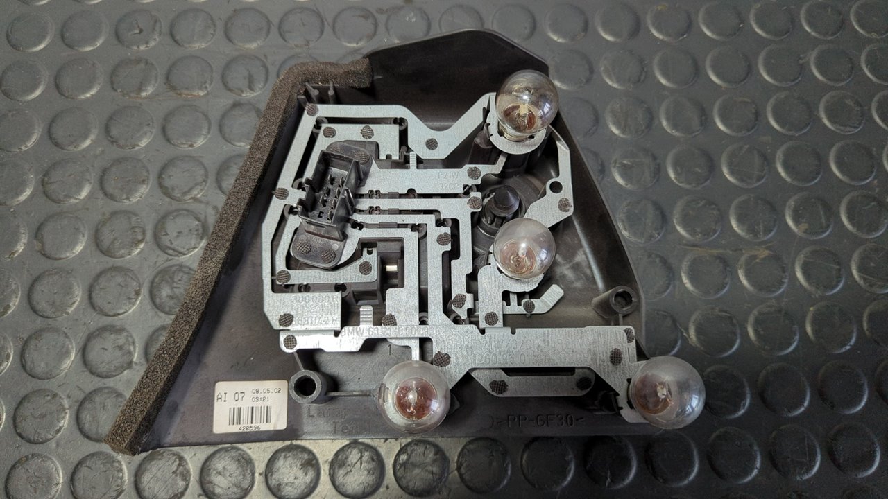 PILOTO TRASERO DERECHO BMW SERIE 3 BERLINA (E46) - vista 5