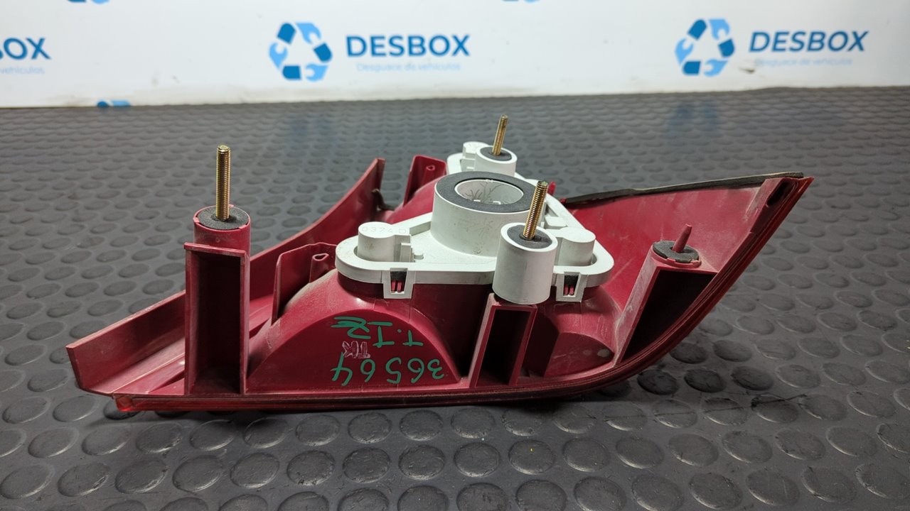 PILOTO TRASERO IZQUIERDO FORD FOCUS BERLINA (CAK) - vista 3