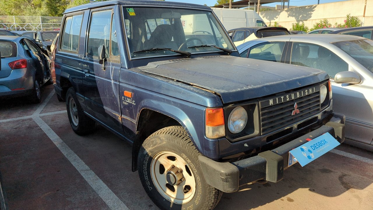 MITSUBISHI PAJERO