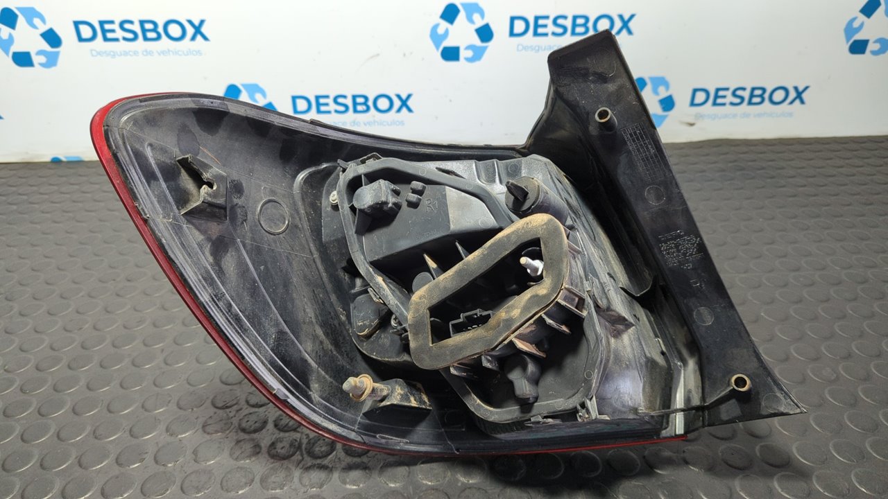 PILOTO TRASERO DERECHO DACIA SANDERO - vista 3