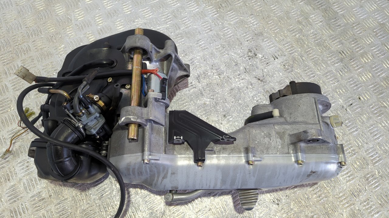 MOTOR  APRILIA RALLY 50 - vista 3