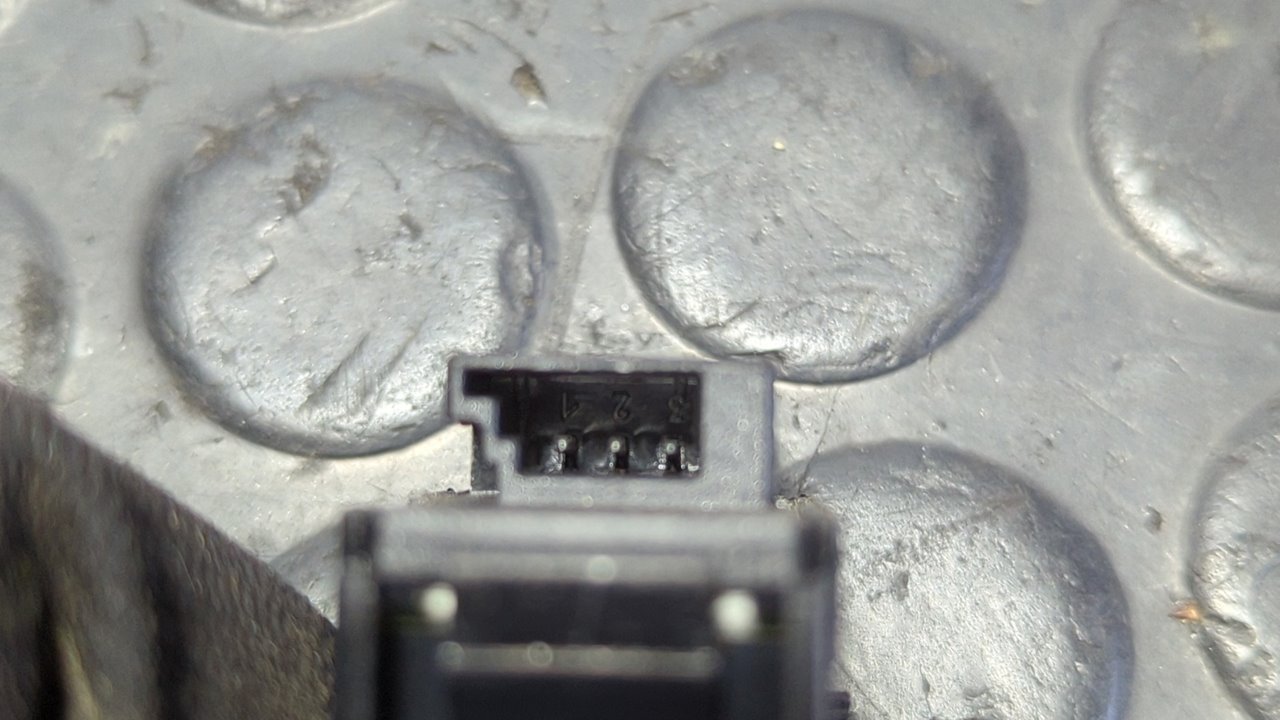 MANDO ELEVALUNAS TRASERO IZQUIERDO MERCEDES-BENZ CLASE A (W168) - vista 4