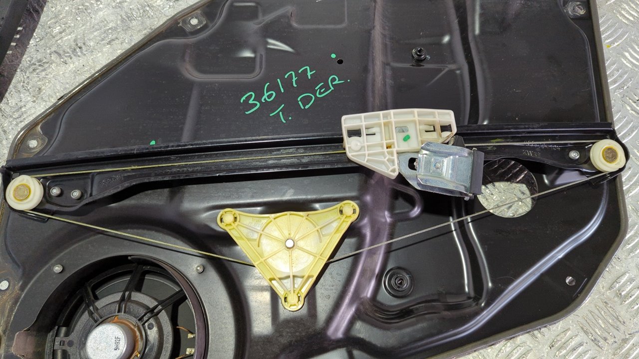 ELEVALUNAS TRASERO DERECHO MERCEDES-BENZ CLASE M (W164) - vista 3