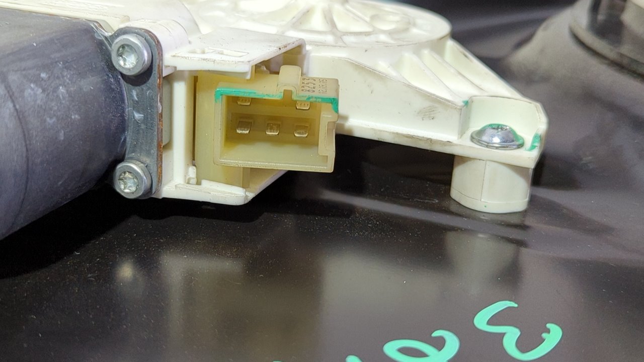 ELEVALUNAS TRASERO IZQUIERDO MERCEDES-BENZ CLASE M (W164) - vista 2