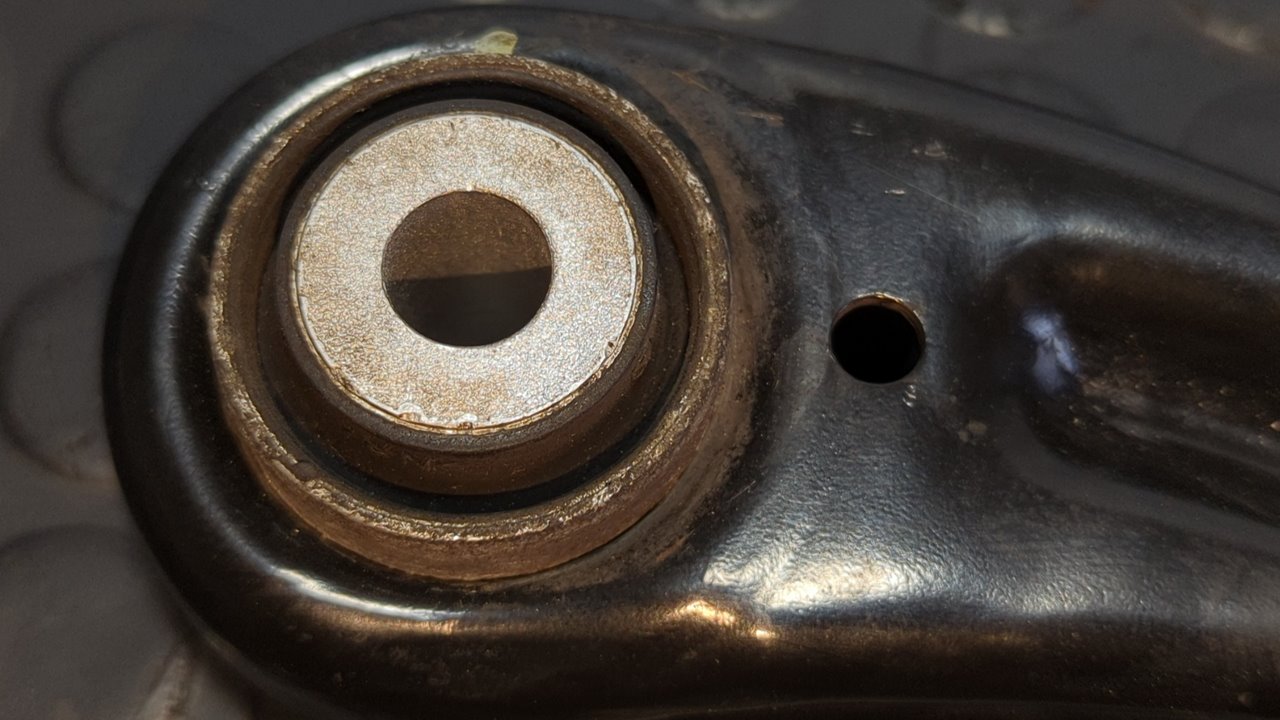 BRAZO DERECHO SUPERIOR TRASERO MERCEDES-BENZ CLASE M (W164) - vista 5