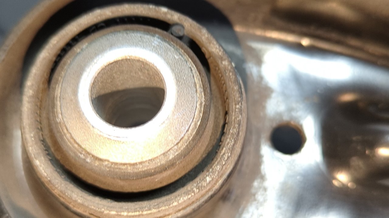 BRAZO IZQUIERDO SUPERIOR TRASERO MERCEDES-BENZ CLASE M (W164) - vista 4