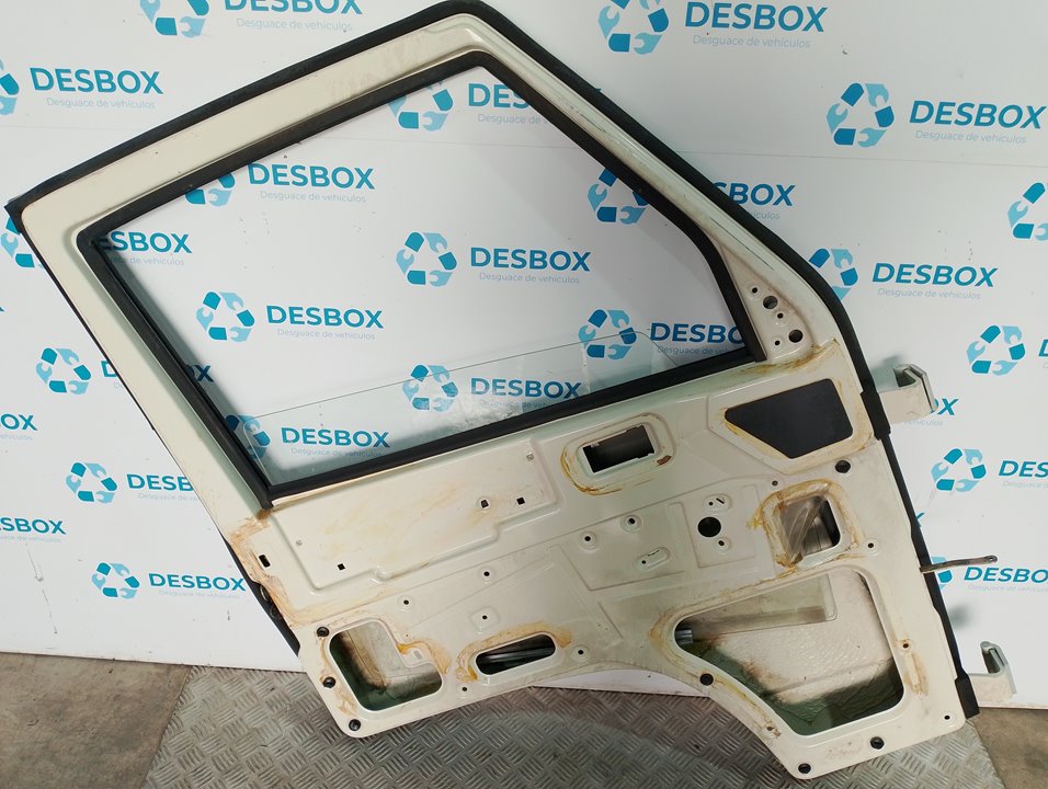 PUERTA DELANTERA IZQUIERDA MERCEDES-BENZ MB 120 - vista 3