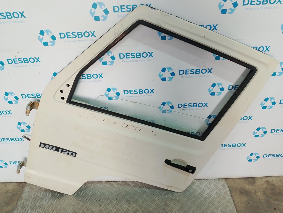 PUERTA DELANTERA IZQUIERDA MERCEDES-BENZ MB 120