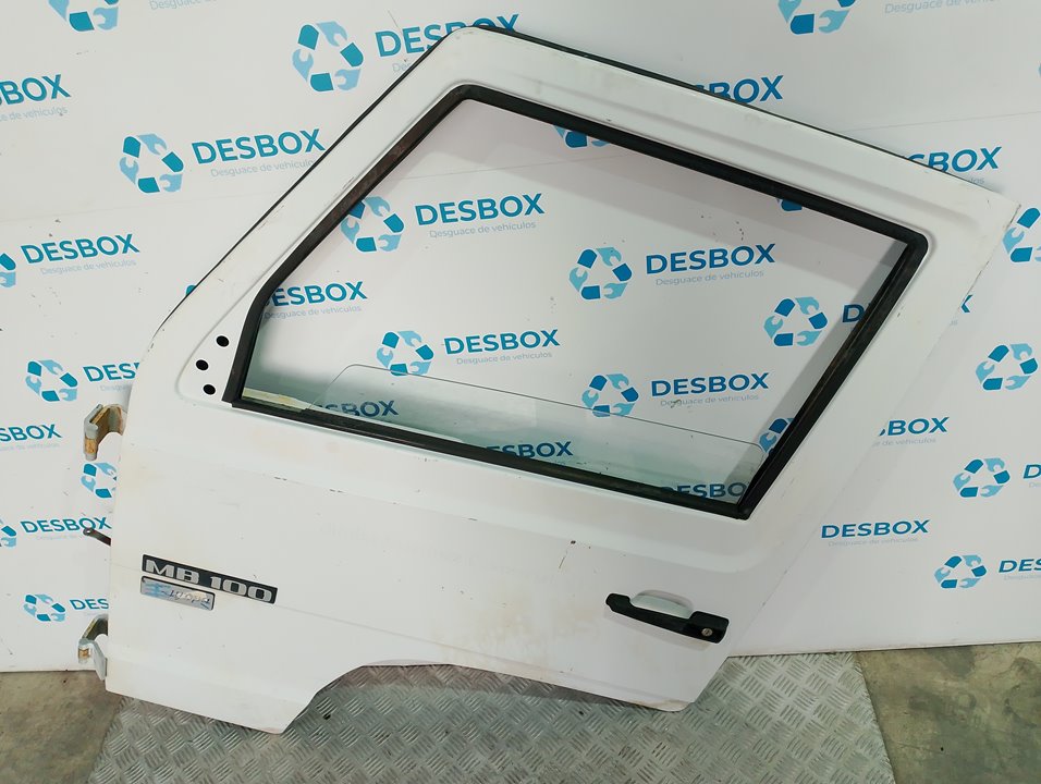 PUERTA DELANTERA IZQUIERDA MERCEDES-BENZ MB 100