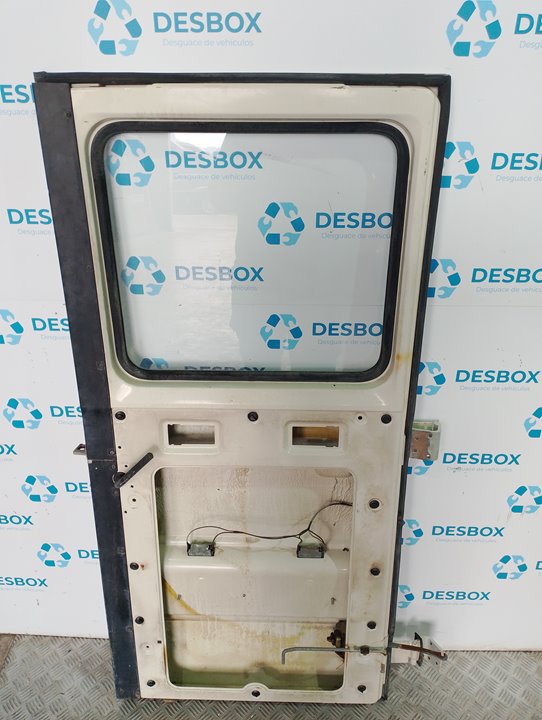 PORTON TRASERO IZQUIERDO MERCEDES-BENZ MB 120 - vista 3