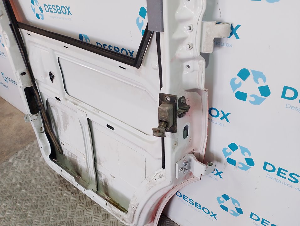 PUERTA DELANTERA IZQUIERDA MERCEDES-BENZ VITO (W638) COMBI - vista 3