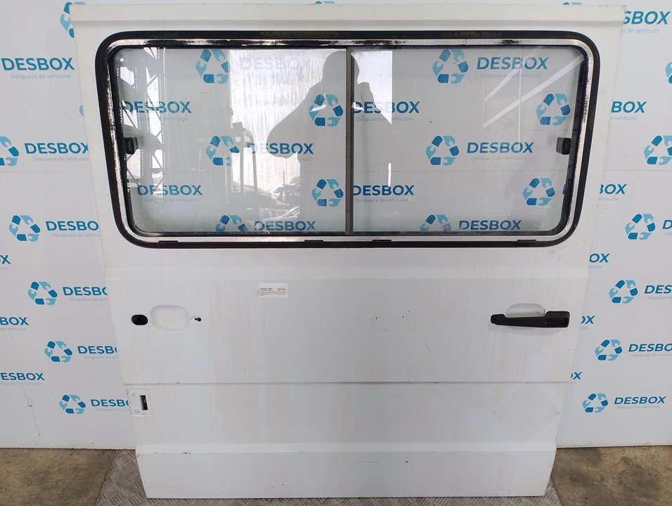 PUERTA LATERAL CORREDERA DERECHA MERCEDES-BENZ MB 100 D CAJA CERRADA / COMBI