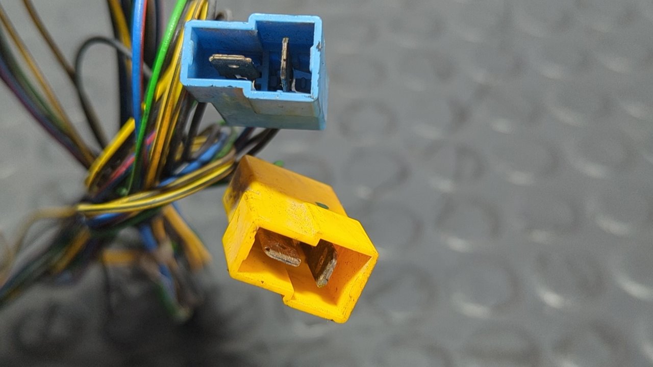 CERRADURA PUERTA DELANTERA DERECHA MERCEDES SPRINTER (W901,W904) - vista 2