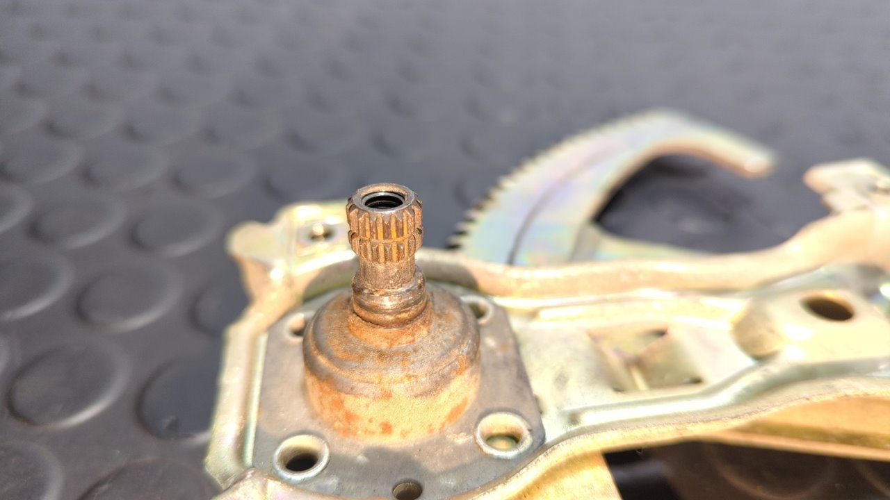 ELEVALUNAS DELANTERO IZQUIERDO MERCEDES MB 120 - vista 2