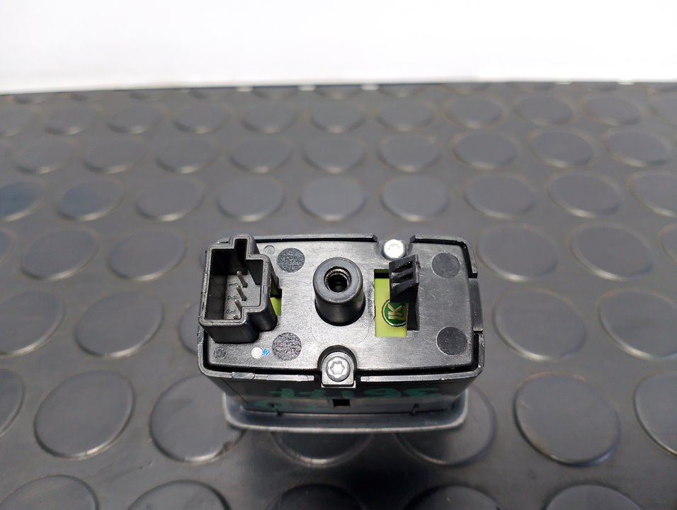 MANDO ELEVALUNAS TRASERO DERECHO MERCEDES-BENZ CLASE M (W164) - vista 2