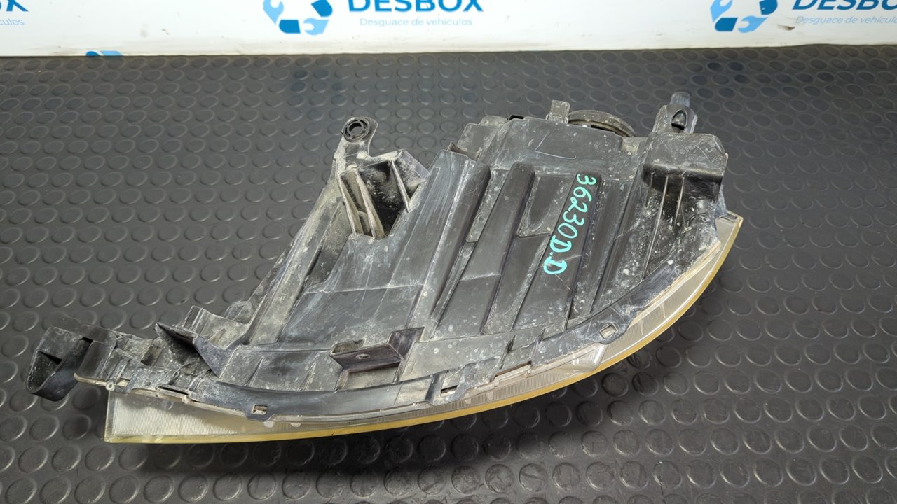 FARO DERECHO NISSAN NV 200 (M20) - vista 3