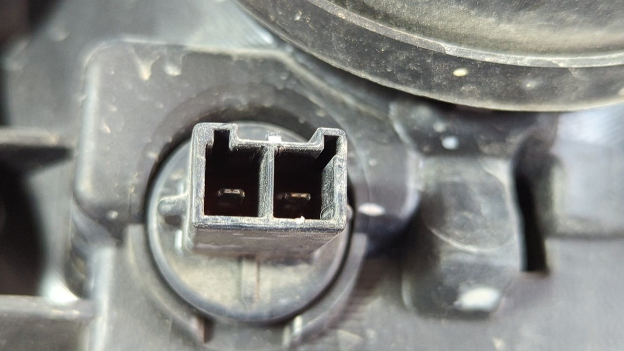 FARO DERECHO NISSAN NV 200 (M20) - vista 4