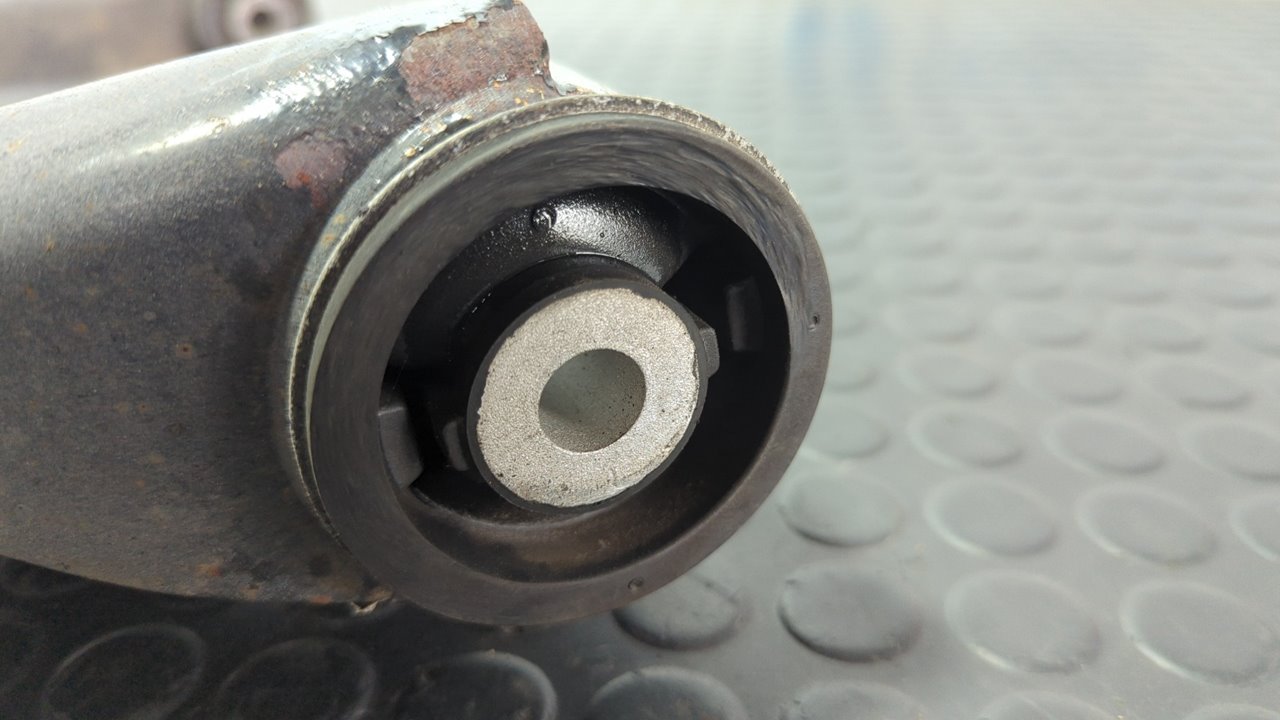 BRAZO DERECHO INFERIOR TRASERO  PORSCHE CAYENNE (TYP 9PA) - vista 6