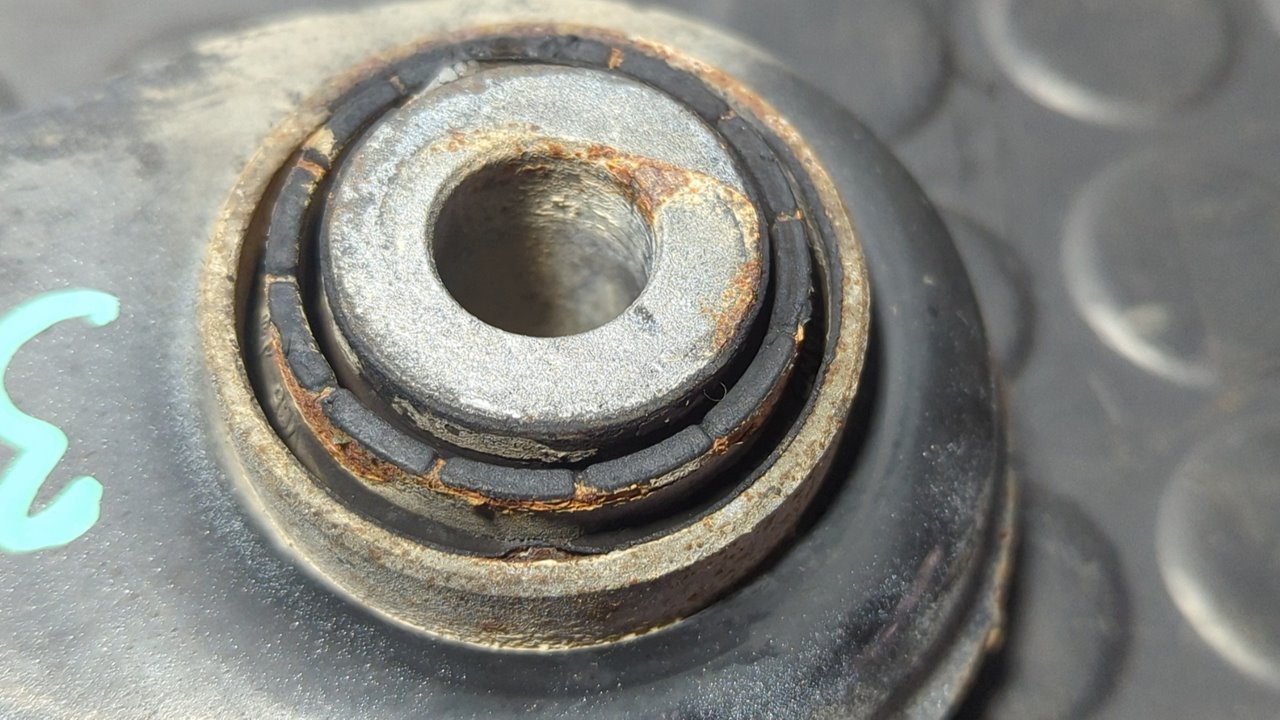 BRAZO DERECHO INFERIOR TRASERO  PORSCHE CAYENNE (TYP 9PA) - vista 3