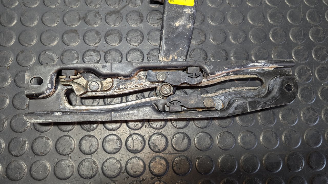 BISAGRAS PORTON  TOYOTA LAND CRUISER (J9) - vista 2