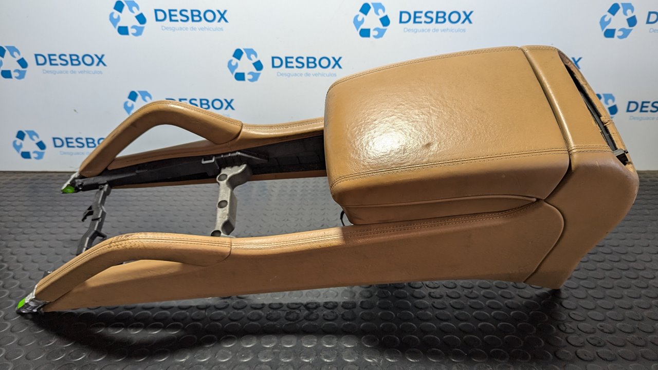 APOYABRAZOS CENTRAL PORSCHE CAYENNE (TYP 9PA)