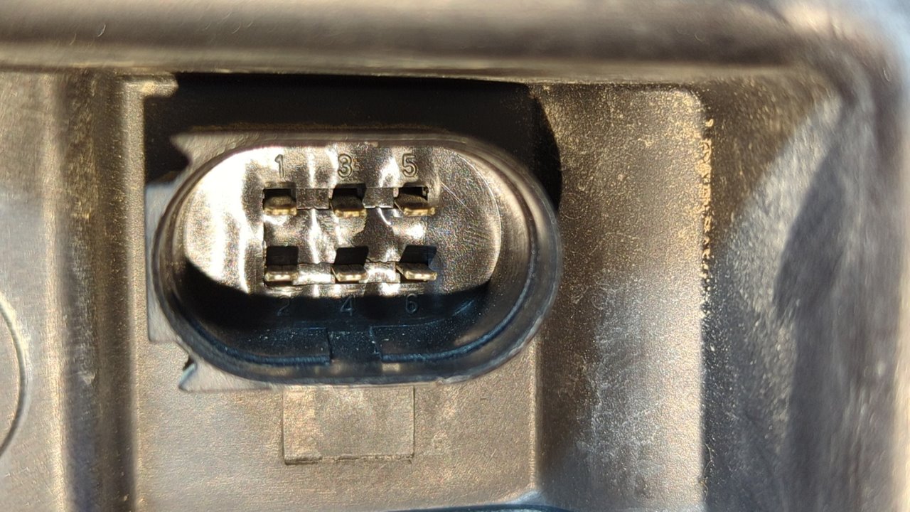 PILOTO TRASERO IZQUIERDO PORSCHE CAYENNE (TYP 9PA) - vista 3