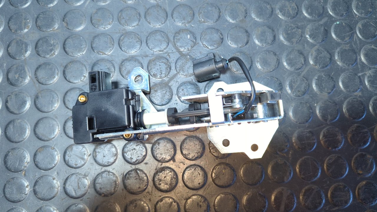 CERRADURA MALETERO / PORTON PORSCHE CAYENNE (TYP 9PA) - vista 4