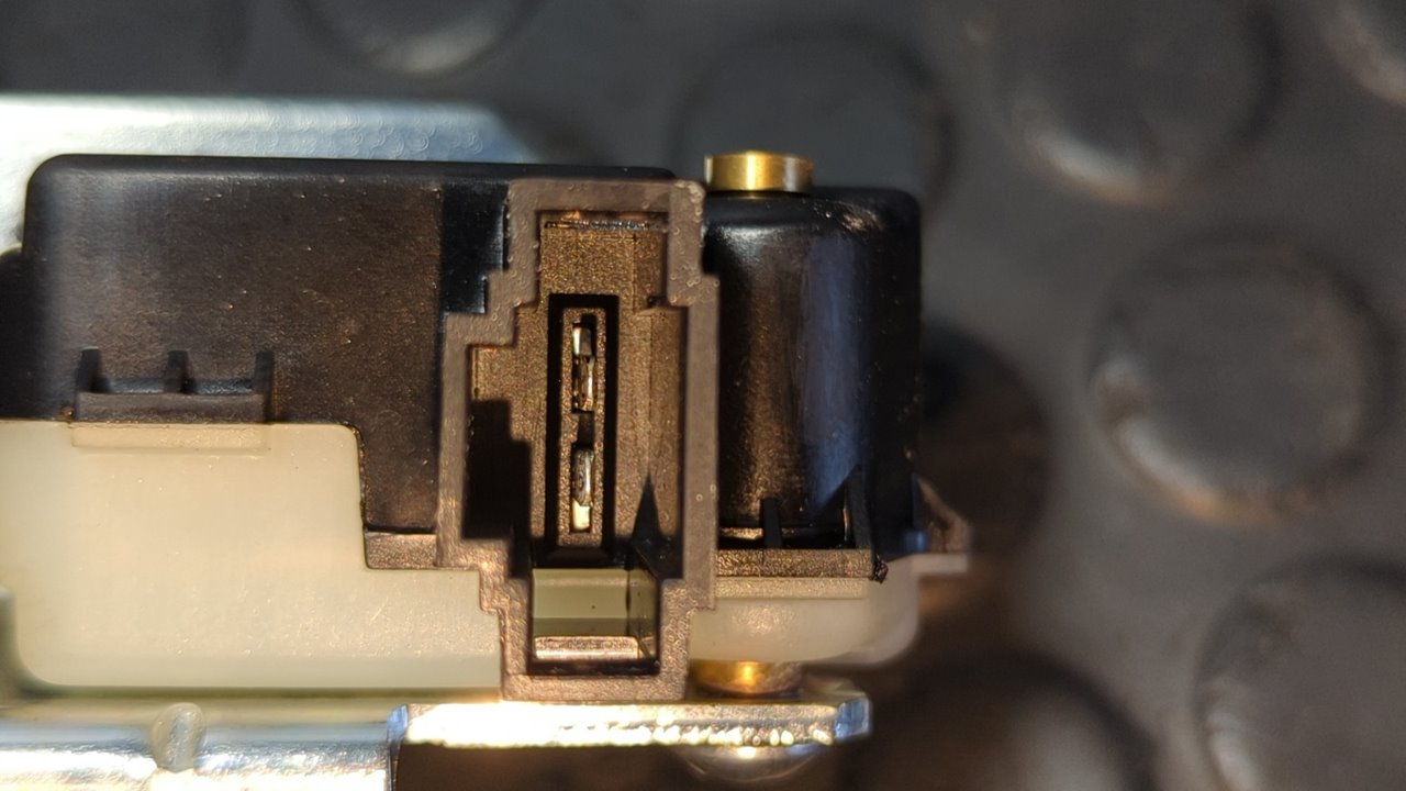 CERRADURA MALETERO / PORTON PORSCHE CAYENNE (TYP 9PA) - vista 3