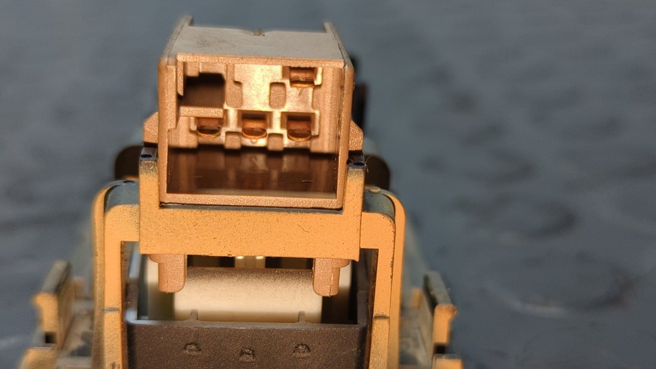 MANDO ELEVALUNAS TRASERO IZQUIERDO PORSCHE CAYENNE (TYP 9PA) - vista 3