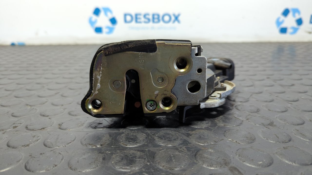 CERRADURA PUERTA TRASERA DERECHA TOYOTA LAND CRUISER (J9) - vista 2