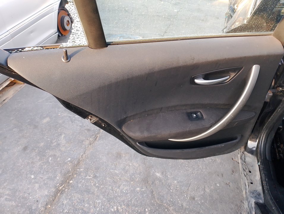 APOYABRAZOS CENTRAL BMW SERIE 1 BERLINA (E81/E87) - vista 6