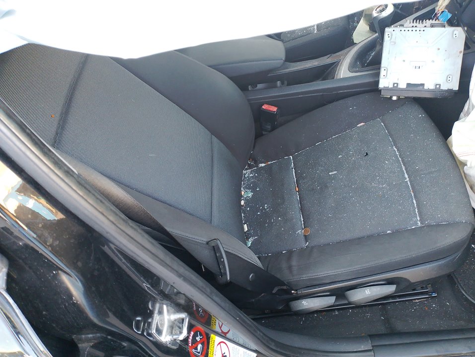 APOYABRAZOS CENTRAL BMW SERIE 1 BERLINA (E81/E87) - vista 12