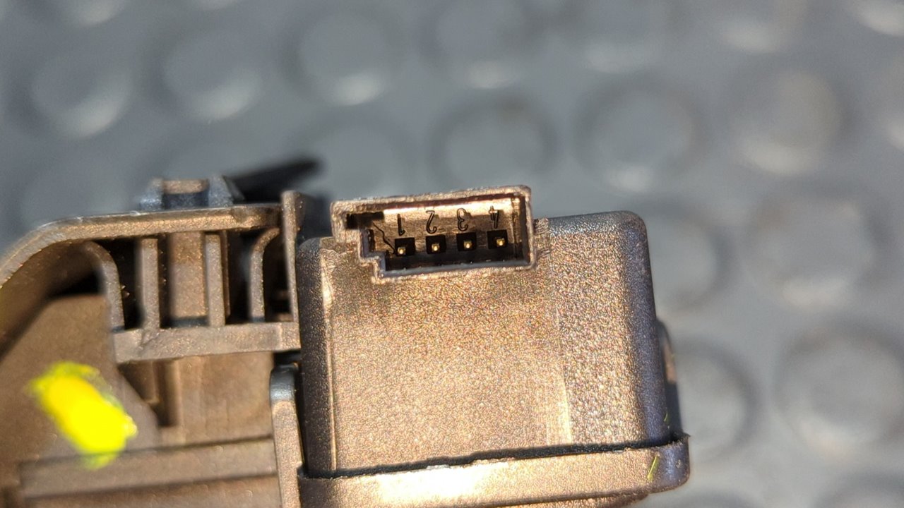 CERRADURA MALETERO / PORTON BMW SERIE 1 BERLINA (E81/E87) - vista 4