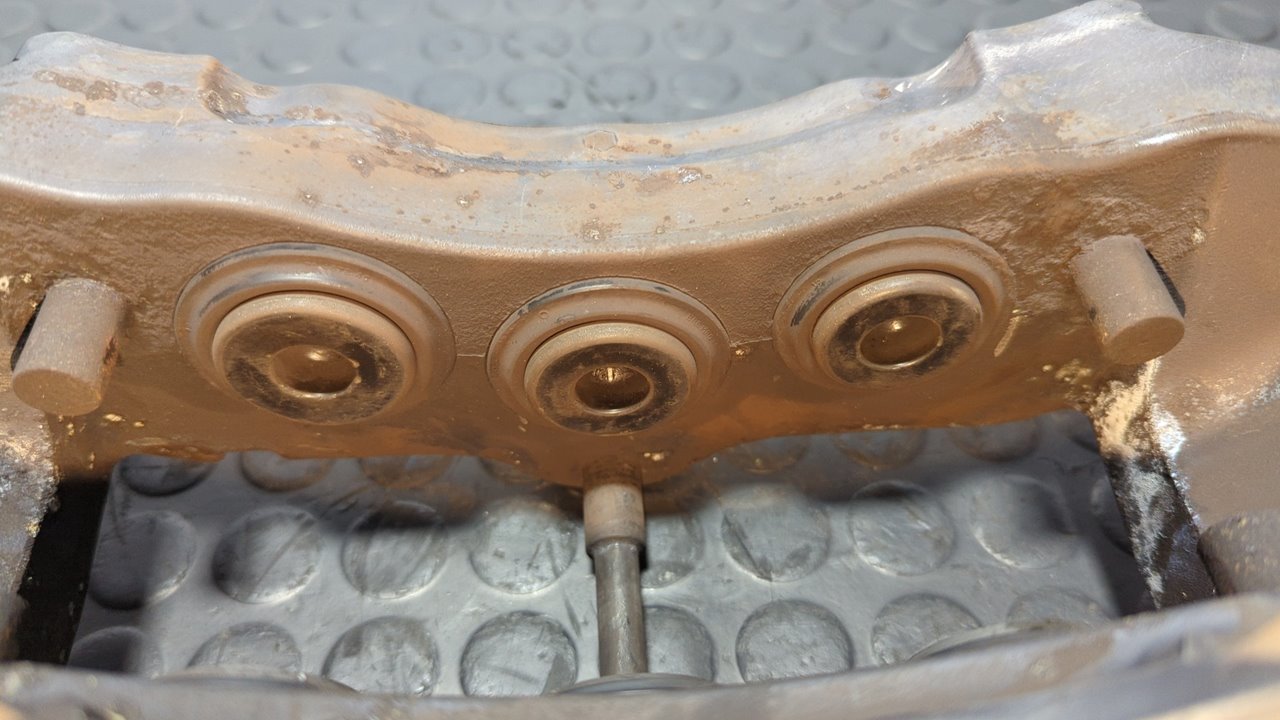 PINZA DE FRENO DELANTERA IZQUIERDA PORSCHE CAYENNE (TYP 9PA) - vista 5