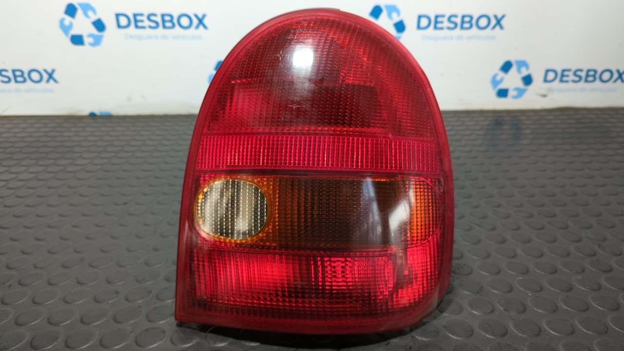 PILOTO TRASERO DERECHO OPEL CORSA B