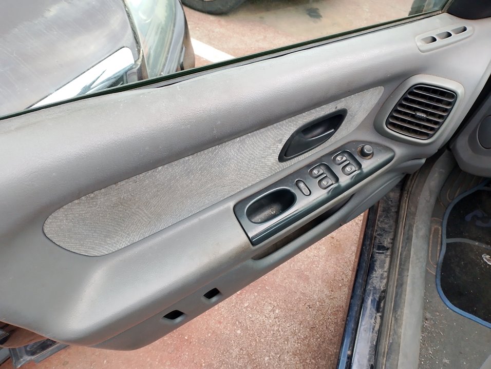 AFORADOR RENAULT LAGUNA (B56) - vista 3