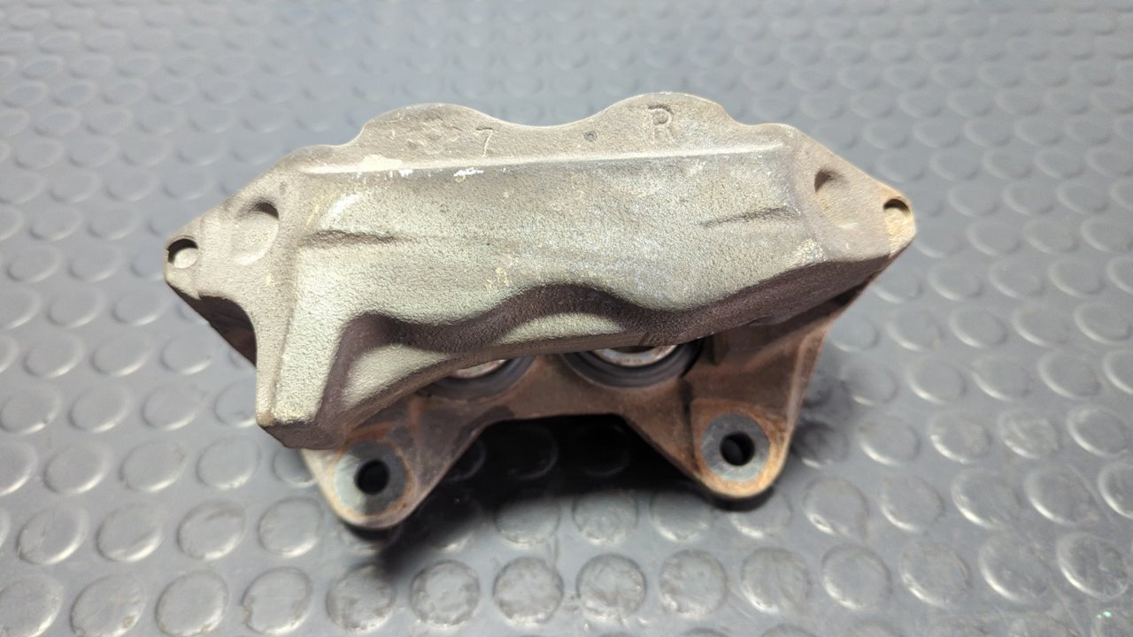 PINZA DE FRENO DELANTERA DERECHA TOYOTA LAND CRUISER (J9) - vista 2