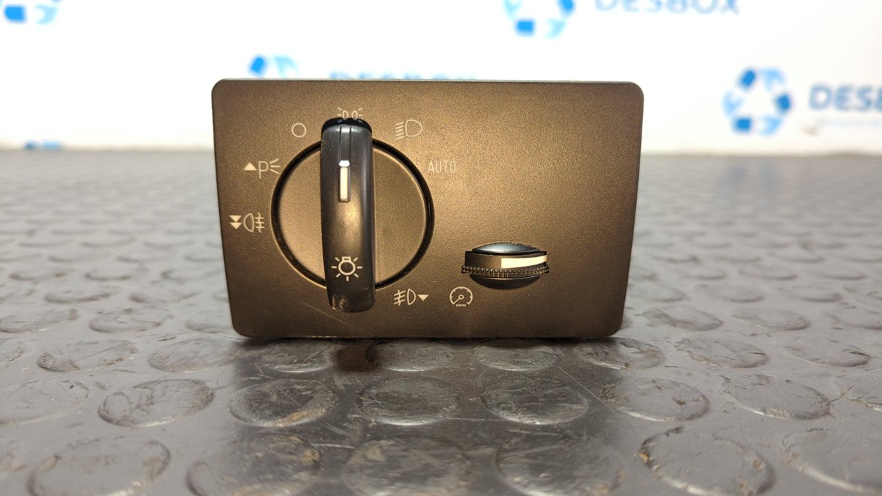 MANDO LUCES FORD FOCUS BERLINA (CAP)