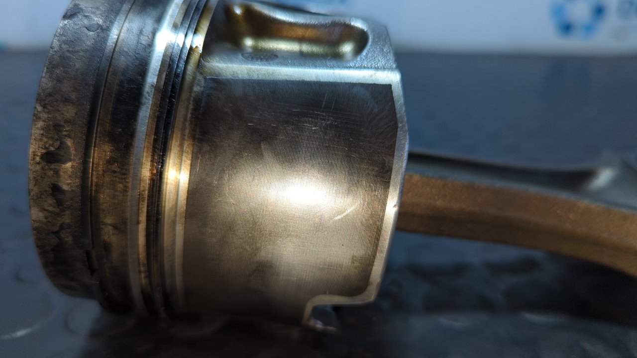 PISTON RENAULT MAXITY - vista 5